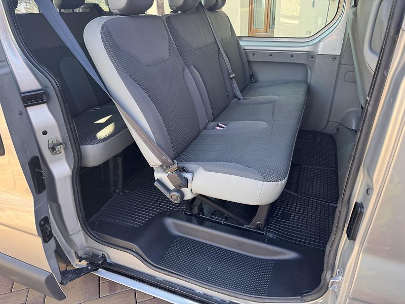 Opel Vivaro 2.0CDTI 84Kw L2 - 9.Mist - fotka 15 z 17
