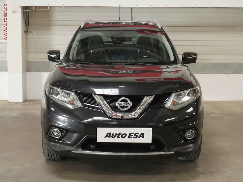 Nissan X-Trail (2017) 1.6dCi 4x4, Tekna, LED - fotka 2 z 21