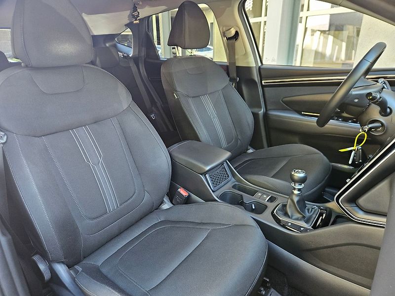Hyundai Tucson 1.6 T-GDi, Smart 18, 1.maj. - fotka 29 z 35