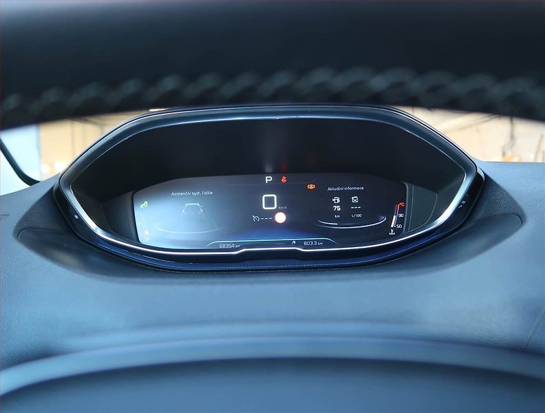 Peugeot 5008 (2018) Allure 1.6 THP, Automat - fotka 11 z 22