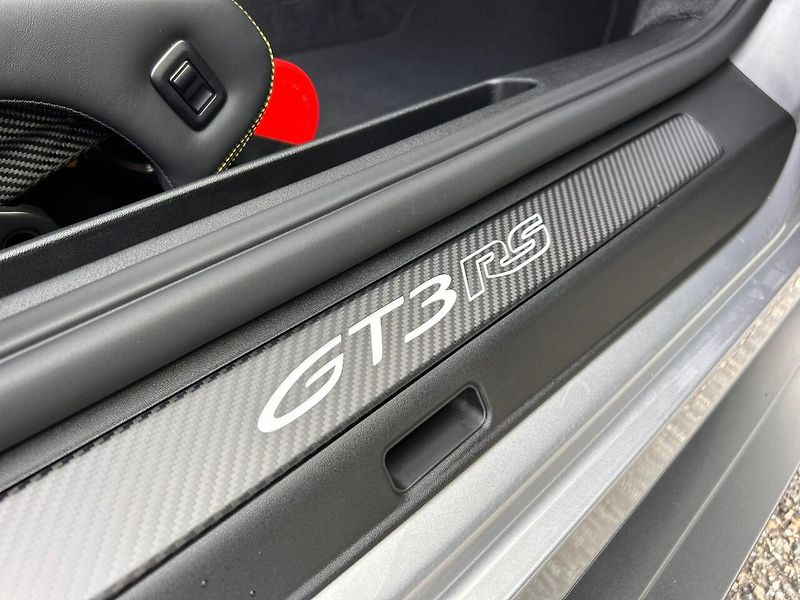 Porsche 911 GT3 RS WEISSACH - fotka 21 z 24