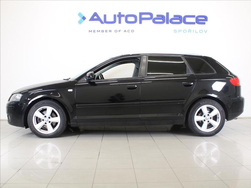 Audi A3 2,0 FSi 110kW Panorama Rozvody - fotka 5 z 19