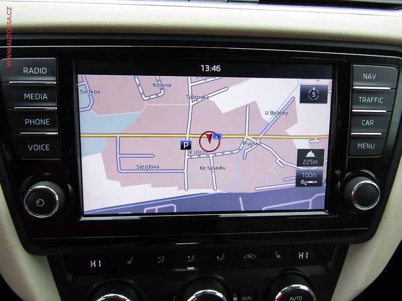 Škoda Octavia (2013) 1.4 TSi, Elegance, DSG, bixen - fotka 16 z 20