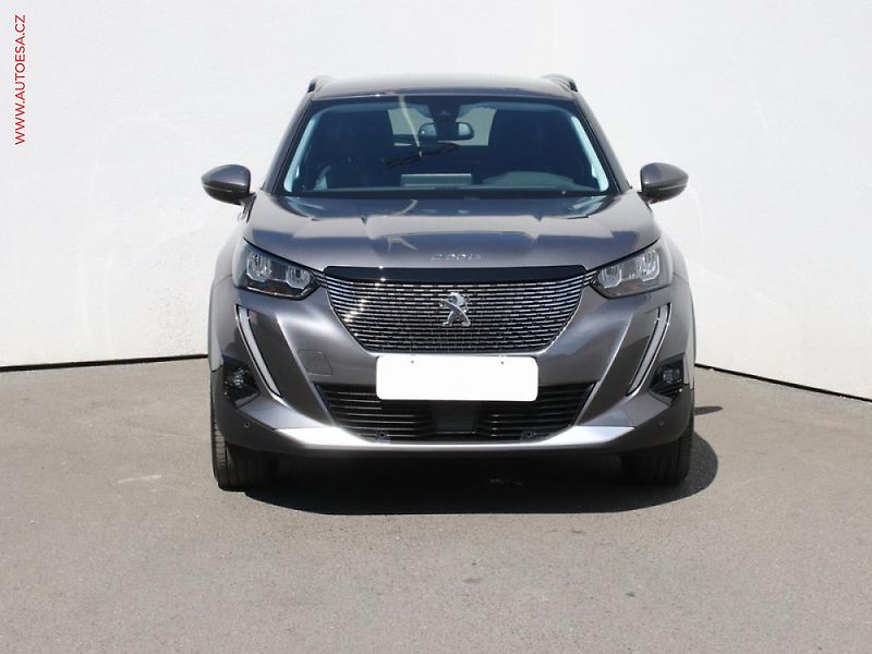 Peugeot 2008 (2021) 1.2, Allure, AT - fotka 2 z 3