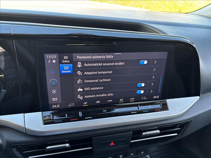 Ford Tourneo Connect 2,0 EcoBlue 90kW Titanium L2 - fotka 35 z 50