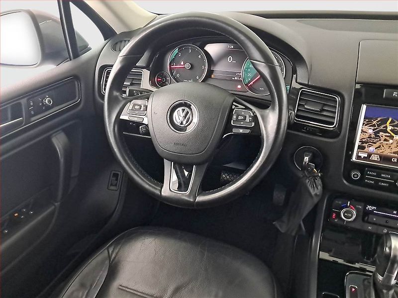 Volkswagen Touareg (2012) 3.0 TDI, 4X4, Automat, Kůže - fotka 7 z 19