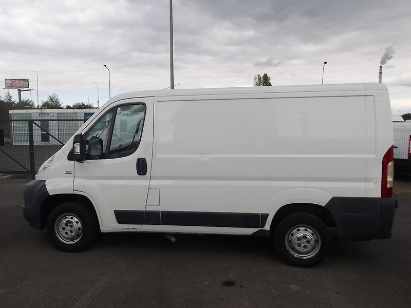 Peugeot Boxer 2,2JTD 1.MAJ.! NAJ.122000km !! - fotka 5 z 31