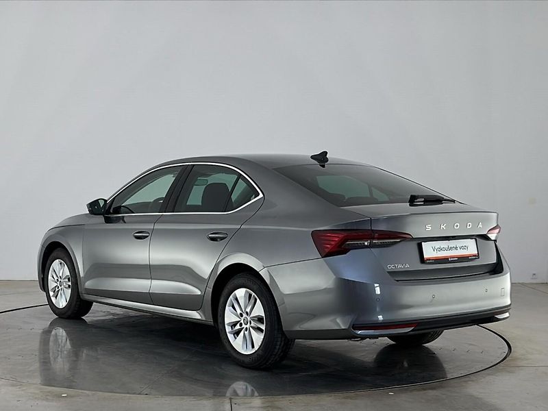 Škoda Octavia Top Selection DSG - fotka 15 z 29