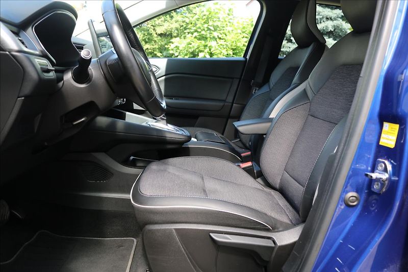 Renault Captur (2020) 1,6 Intens E-TECH Plug-in - fotka 21 z 71
