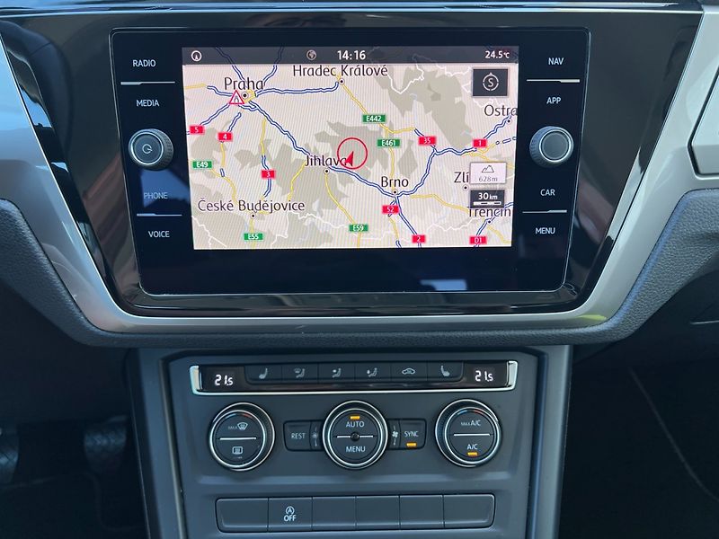 Volkswagen Touran (2019) 1.6TDi 85kW COMFORTLINE - fotka 13 z 28