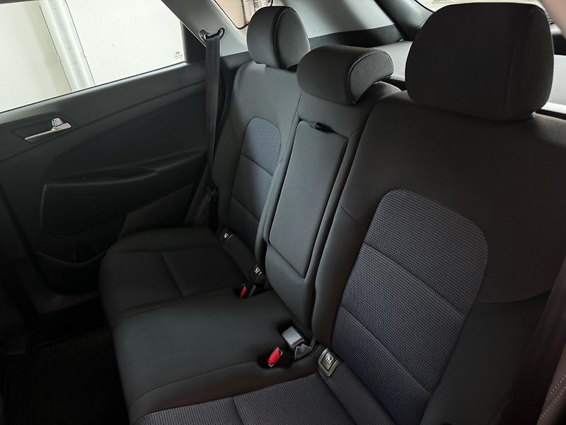 Hyundai Tucson (2018) 1.6 T-GDI 4x4 Trikolor - fotka 22 z 23