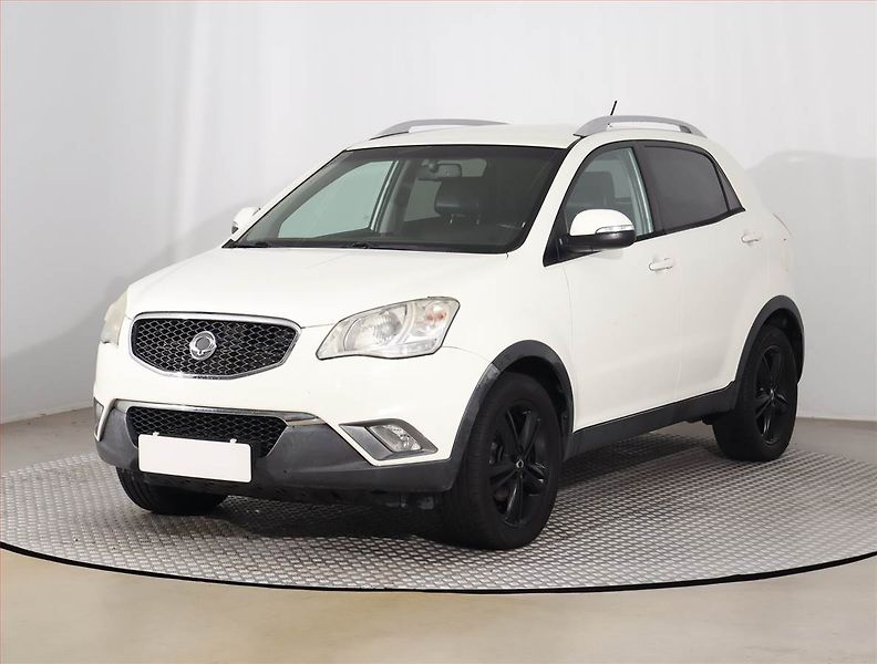 SsangYong Korando (2011) 2.0 e-XDi, 4X4, Navi - fotka 2 z 17