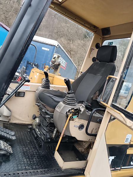 Caterpillar (2004) CATERPILLAR 307 B - fotka 18 z 18