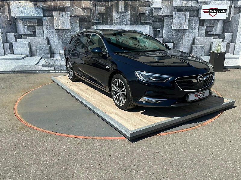 Opel Insignia (2017) 2.0D, 125KW, MATRIX, MASÁŽ - fotka 1 z 28
