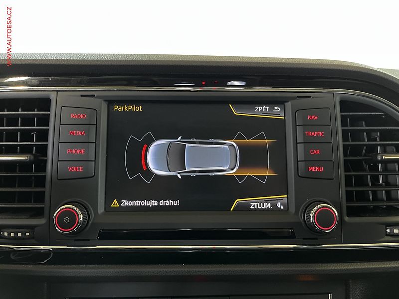 Seat Leon (2016) 1.4 TSi, Style, LED, panor - fotka 14 z 16