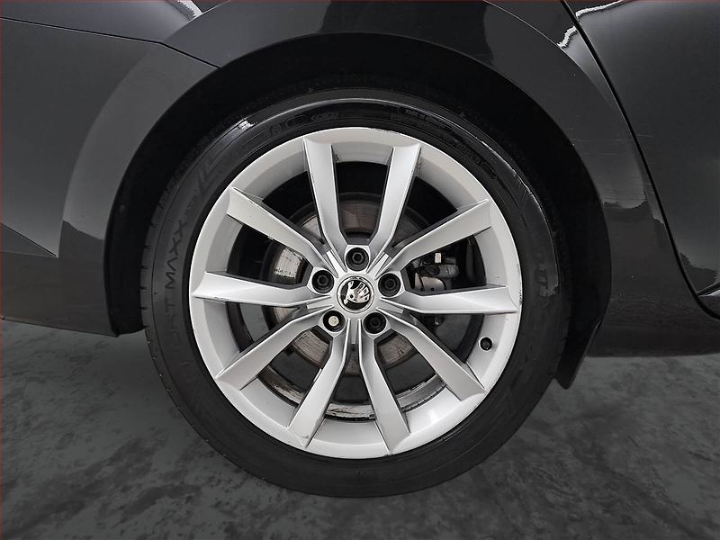 Škoda Superb (2015) Style Plus 1.4 TSI, Automat - fotka 15 z 22
