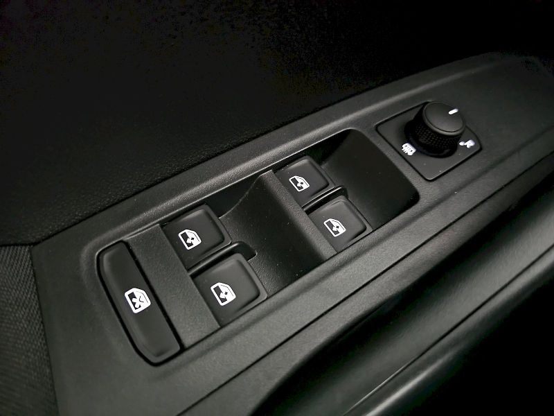 Škoda Fabia (2024) 1.0TSi 70kW SELECTION - fotka 28 z 31
