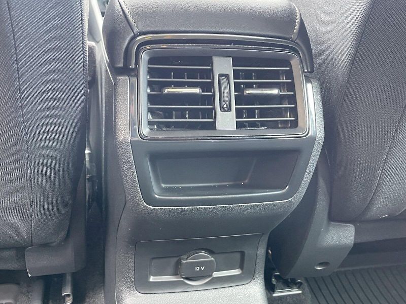 Škoda Karoq (2021) 1.5 TSI 110 kW DSG Ambition Pl - fotka 23 z 30