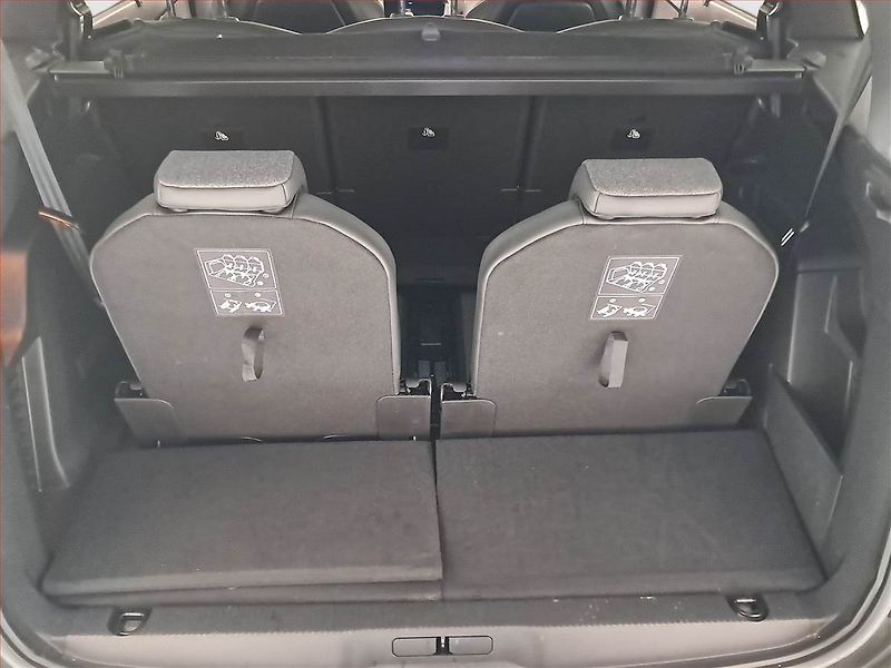 Peugeot 5008 (2021) 1.5 BlueHDi - fotka 24 z 24