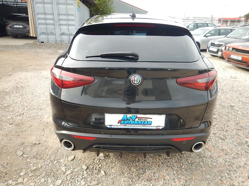 Alfa Romeo Stelvio 2.2 JTD Q4 AUTOMAT - fotka 7 z 27