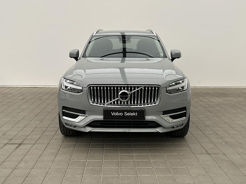Volvo XC90 2.0  B5 4x4 Plus - fotka 9 z 29