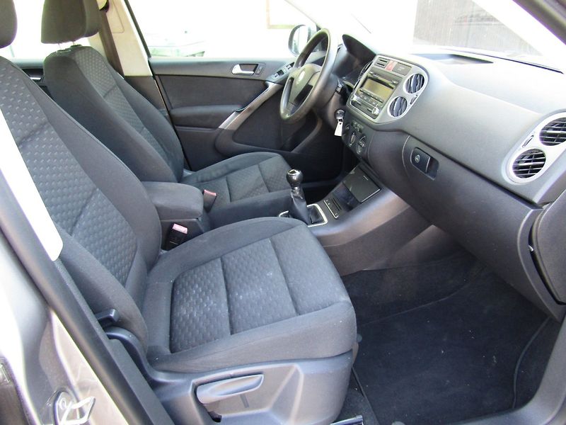Volkswagen Tiguan (2008) 2.0 TDI 100kW  4x4 BEZ KOROZE - fotka 28 z 36