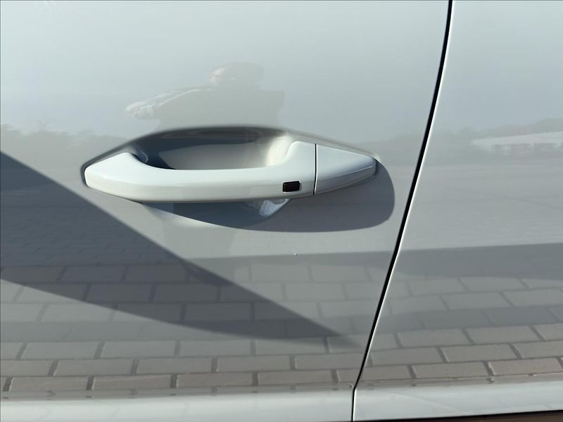 Kia K4 (2025) 1,0   T-GDI EXCLUSIVE - fotka 9 z 23