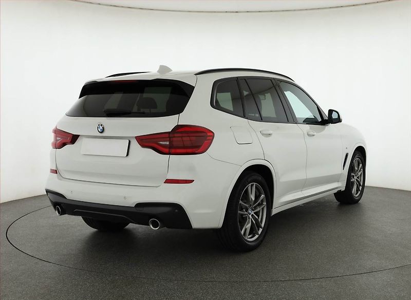 BMW X3 (2019) xDrive20d - fotka 5 z 18