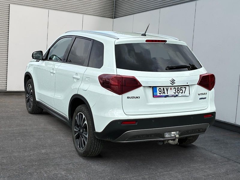 Suzuki Vitara (2023) ELEGANCE 1.4HEV 95kW 4x4 CZ - fotka 4 z 11