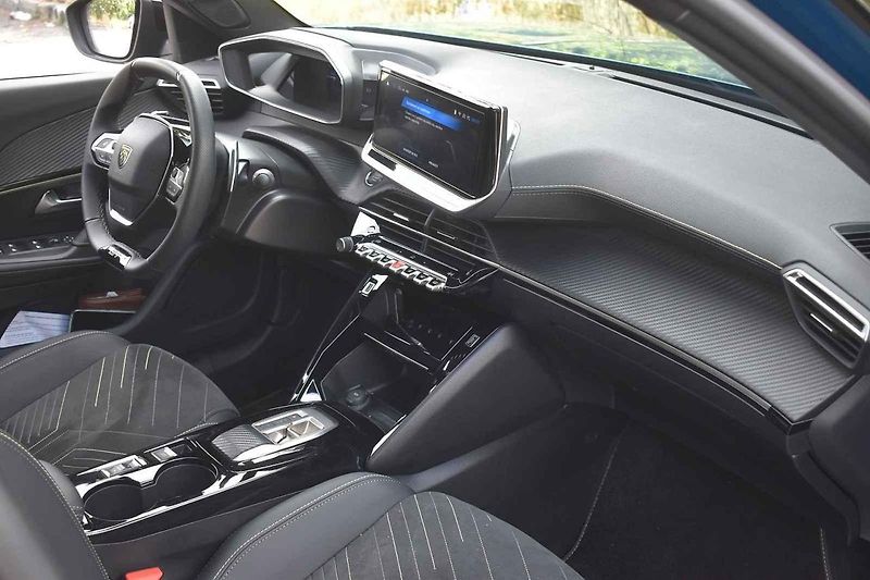 Peugeot 2008 je stylový i praktický rodinný doplněk.