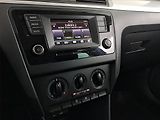 Škoda Rapid (2015) 1.2 TSI - náhled 12