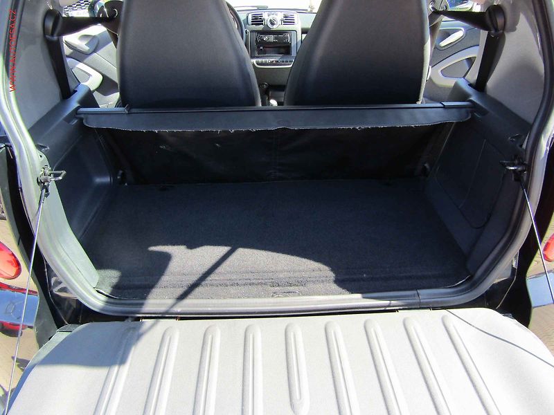Smart Fortwo (2010) 0.8CDi, AT, panor - fotka 7 z 13