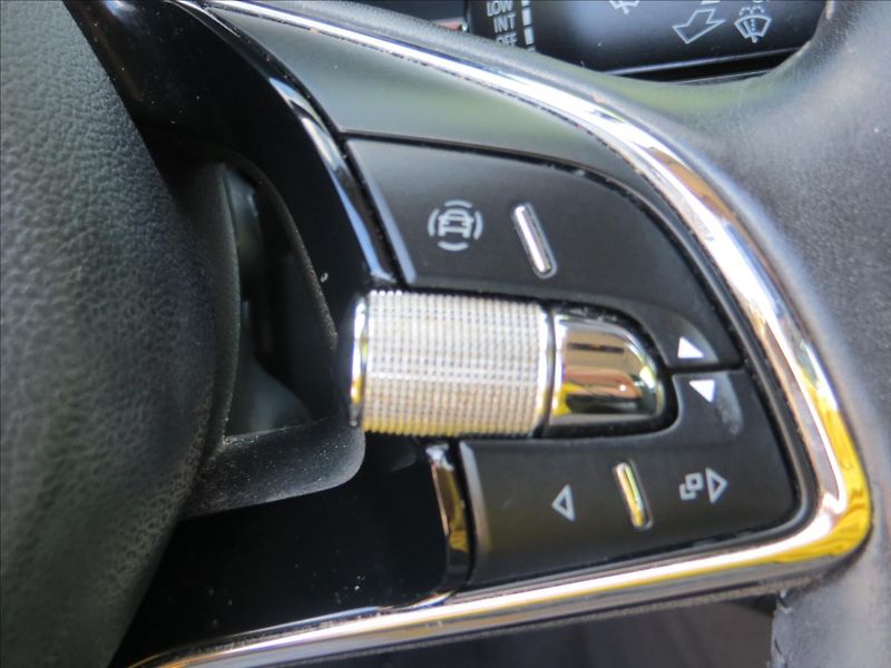 Škoda Octavia 2,0 TDI 85kW Style Kombi ČR - fotka 22 z 27