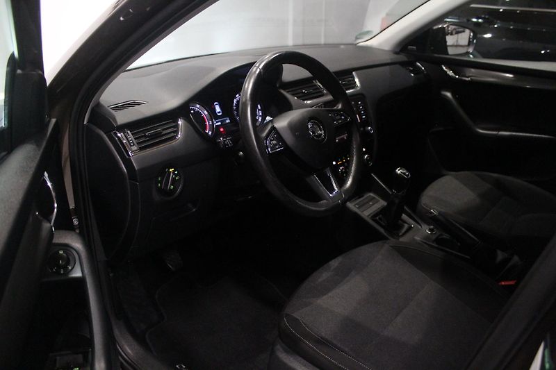Škoda Octavia (2019) 1.5 TSI 110kW Style LED 2019 - fotka 5 z 19