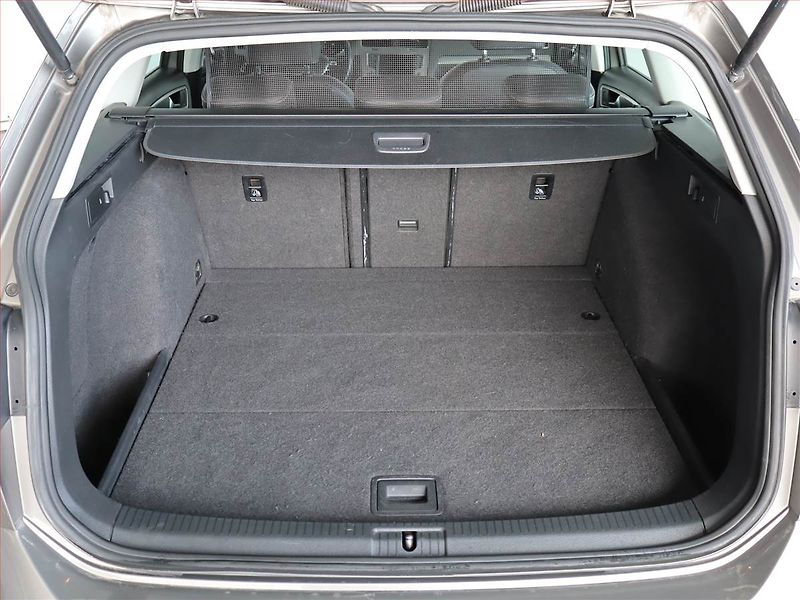 Volkswagen Golf (2016) 1.6 TDI, Automat, Serv.kniha - fotka 14 z 24