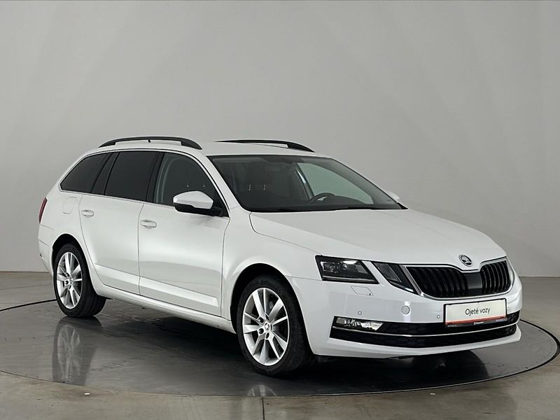 Škoda Octavia Style 4x4 DSG - fotka 14 z 28