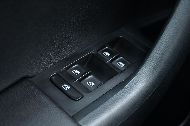 Škoda Octavia 1.5TSi 110kW DSG NAV KESSY - fotka 25 z 52