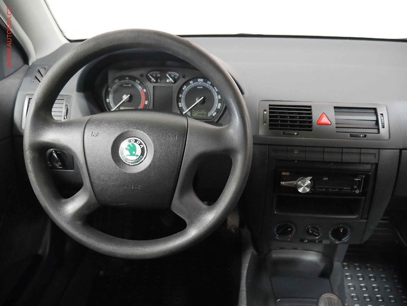 Škoda Fabia (2006) 1.4i, AC, el. výbava - fotka 11 z 14