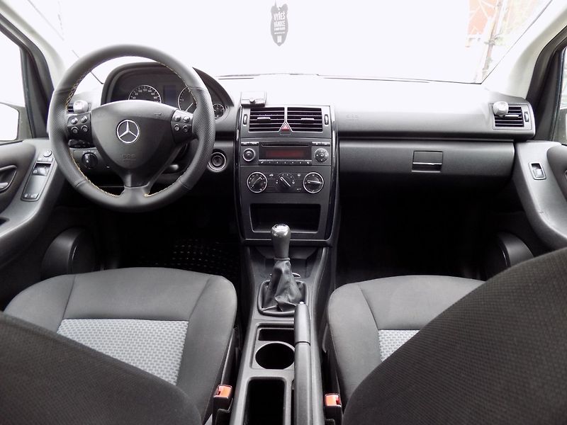 Mercedes-Benz Třídy A (2006) 160CDI/ČR/Klima/Rataj-edice/ - fotka 19 z 29
