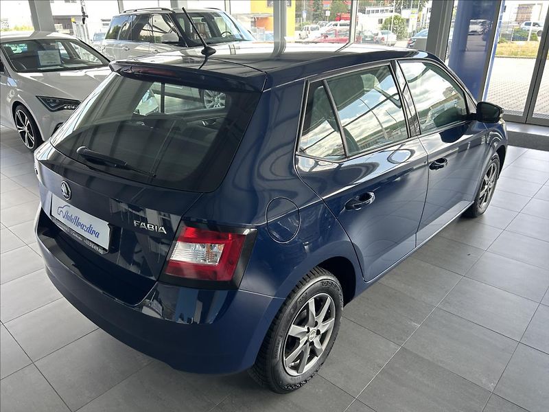 Škoda Fabia 1,2   TSI 66kW,SERVISKA,2.MAJ - fotka 6 z 20