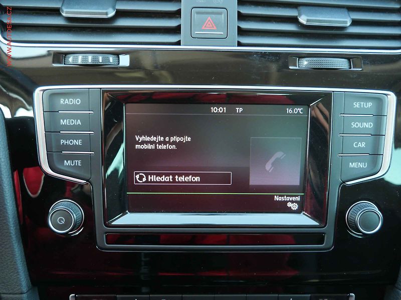 Volkswagen Golf (2015) 2.0 TDi VII, Highline - fotka 20 z 23