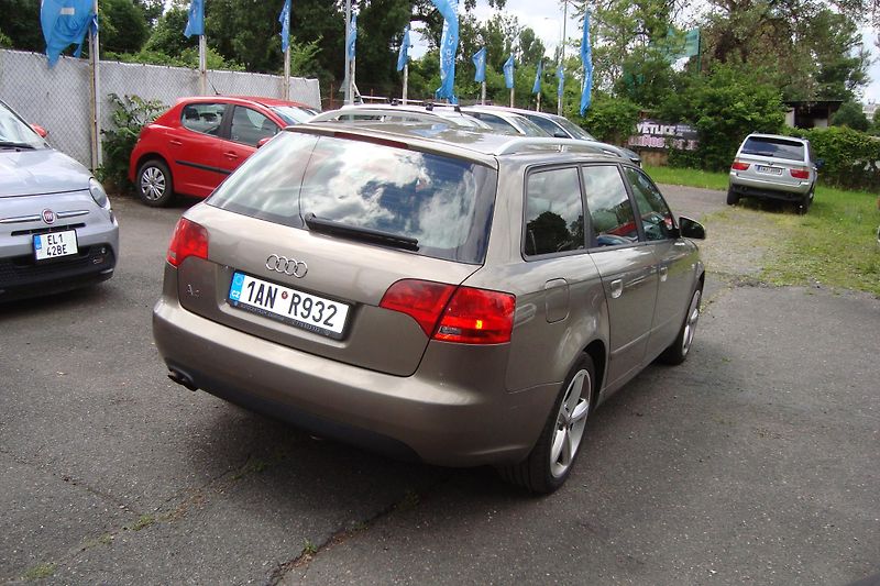 Audi A4 Avant (2006) 2.0 TDi, AUT - fotka 7 z 43