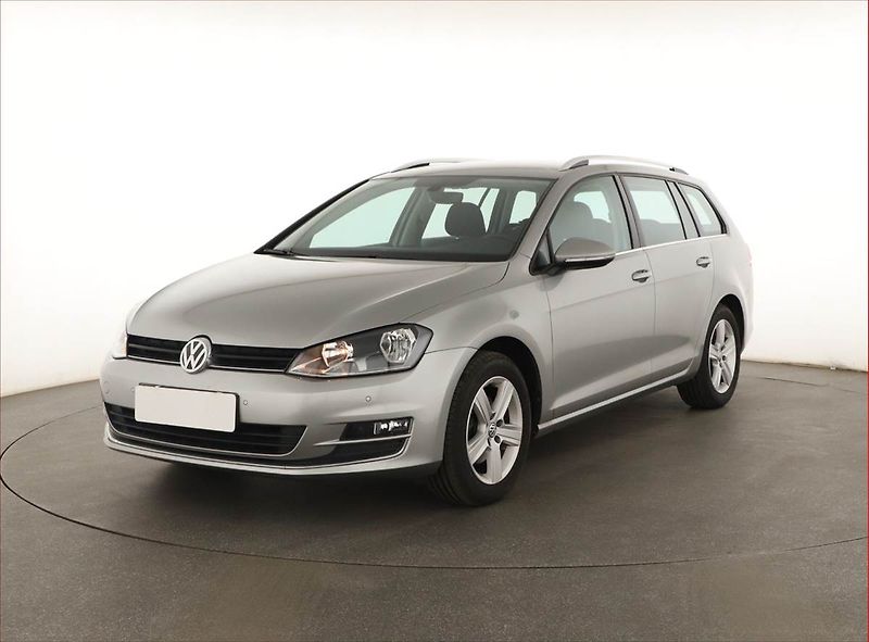 Volkswagen Golf (2016) 1.4 TSI, Tempomat - fotka 2 z 17
