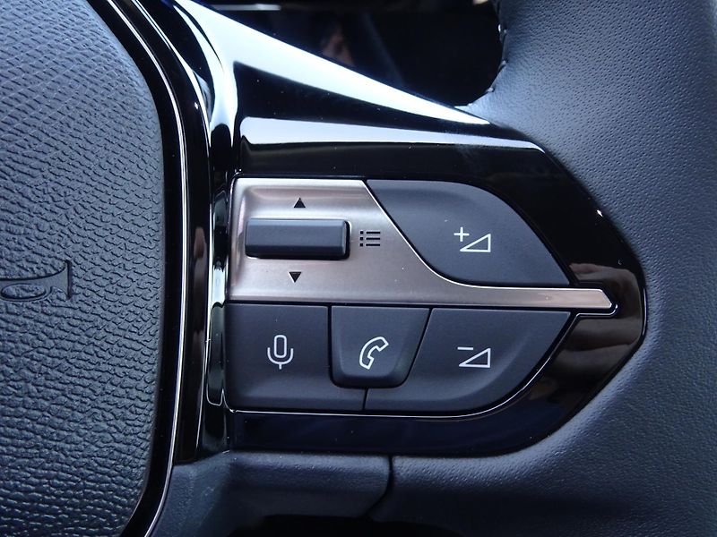 Peugeot 308 (2026) SW ALLURE Hybrid 145k e-DCS6 - fotka 24 z 41