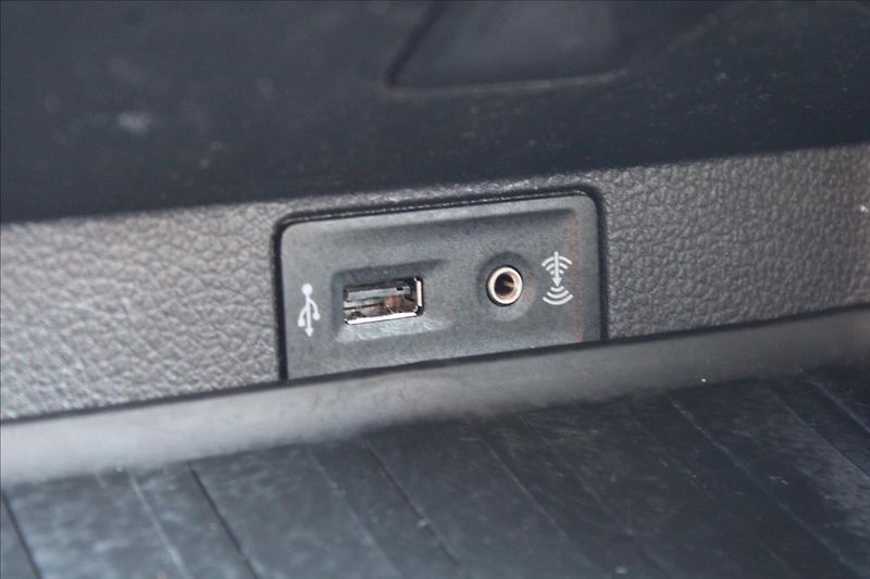 Volkswagen Amarok 3,0 TDI  ČR,AUTOMAT,4x4,DPH - fotka 19 z 33