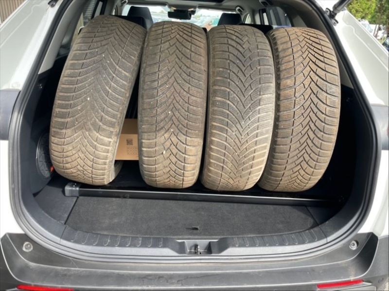 Toyota RAV4 2,5 Hybrid Excl. Skyview 4WD A - fotka 6 z 11