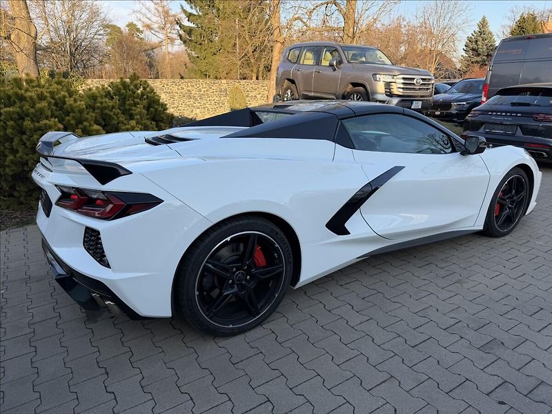Chevrolet Corvette C8 Cabriolet stingray - fotka 4 z 27