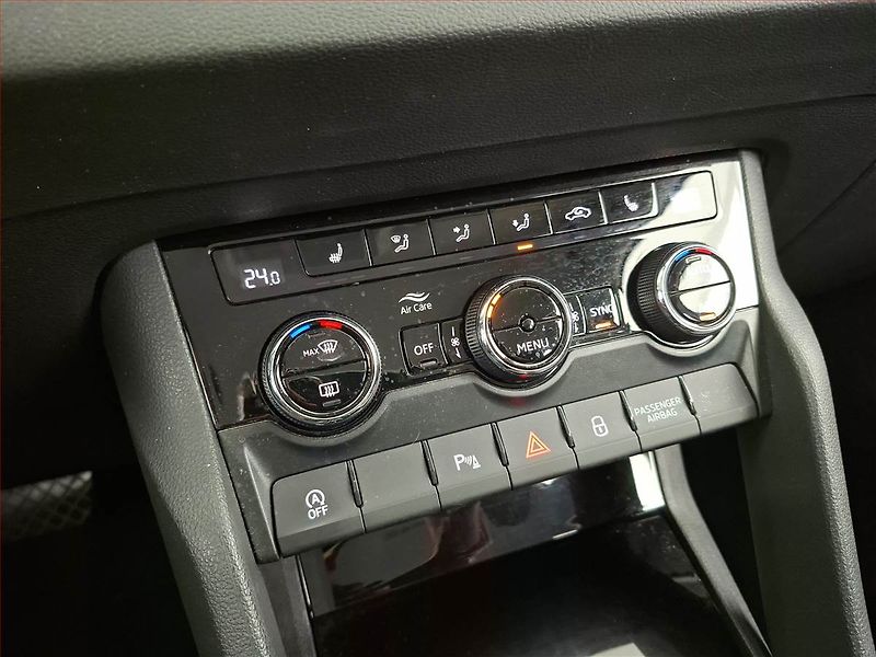 Škoda Karoq (2019) Style 1.5 TSI - fotka 17 z 25