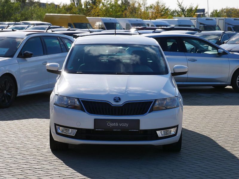 Škoda Rapid - fotka 4 z 23