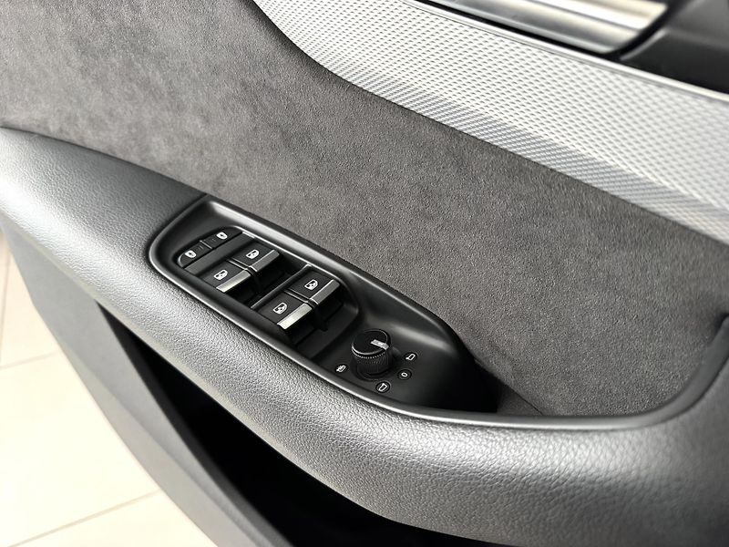 Audi Q8 50TDI Quattro*S-LINE*REZERVACE - fotka 34 z 42